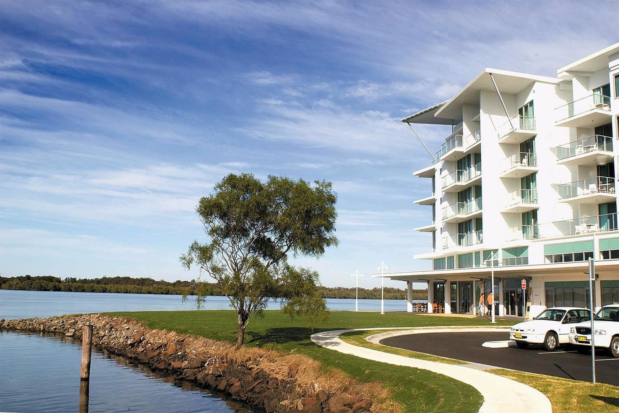 Ramada & By Wyndham Byron 4*